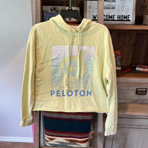 Peloton women’s crop hoodie size small - Picture 1 of 8